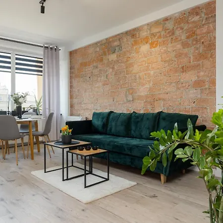 Grojecka Studio For 3 Guests With Balcony By Renters Apartament *