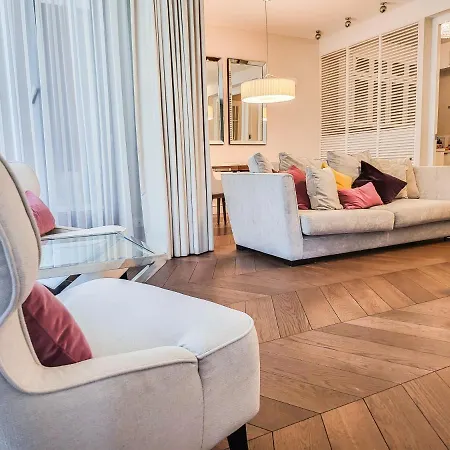 Apartment Quiet Luxury Powisle - Centrum Kopernik Warsaw