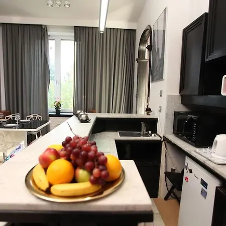 Emilii Plater 36, Centrum Apartment
