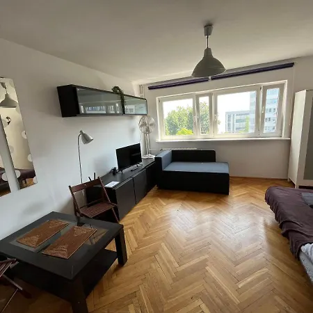 Uroczy Apartament Blisko Centrum Apartment