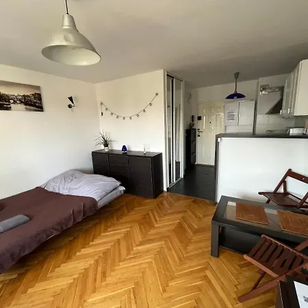 Apartment Uroczy Apartament Blisko Centrum Warsaw