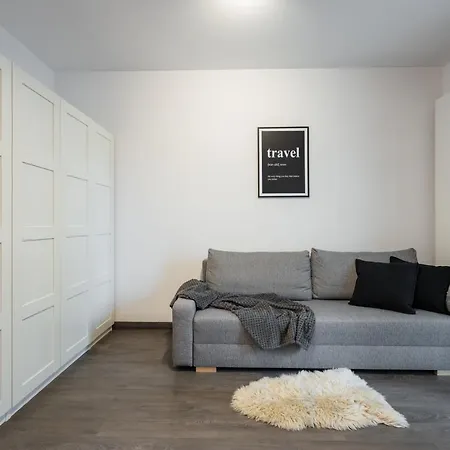 Golden Warsaw: Premium Building In Top Location *