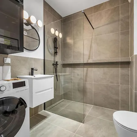 Apartament Galeria Polnocna - 45m2, Parking, Balcony - By Rentujemy *