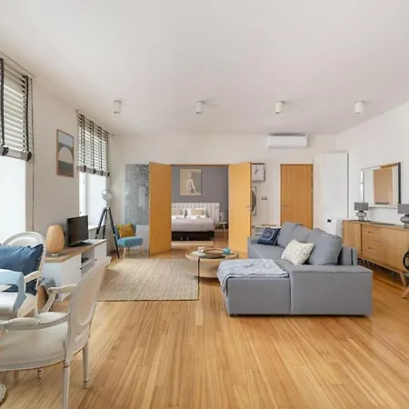 Chmielna Center With Bath Apartment Warschau
