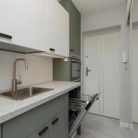 Cozy & Stylish Studio Ochota 1,5 Km To Zlote Tarasy By Renters Apartament *