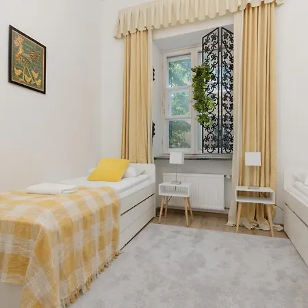 Family Freta Old Town By Renters Appartamento