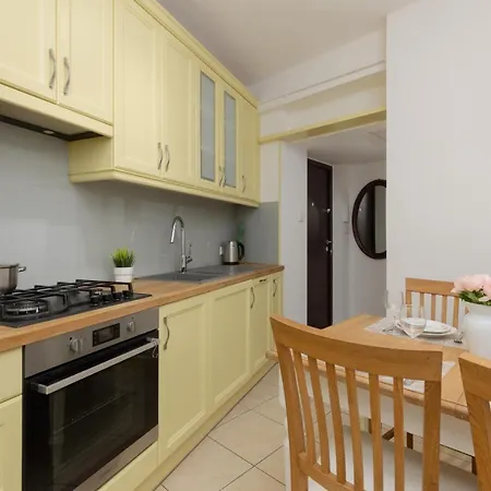 Apartment Trendy Mokotowska 1 Km To Lazienki Park By Renters Warsaw