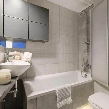 Apartment 5br Flat In Center *