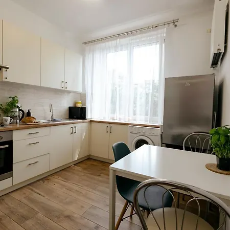 Gagarina 12 - Piekny Apartament Przy Lazienkach Krolewskich - Duze Lozko 160x200cm - Bardzo Duzy Balkon - Wifi - Telewizja Kablowa - Bezplatna Strefa Parkowania - Better Apartament Warszawa