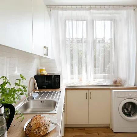 Gagarina 12 - Piekny Apartament Przy Lazienkach Krolewskich - Duze Lozko 160x200cm - Bardzo Duzy Balkon - Wifi - Telewizja Kablowa - Bezplatna Strefa Parkowania - Better Apartament Warszawa