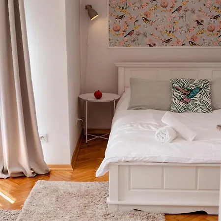 Gagarina 12 - Piekny Apartament Przy Lazienkach Krolewskich - Duze Lozko 160x200cm - Bardzo Duzy Balkon - Wifi - Telewizja Kablowa - Bezplatna Strefa Parkowania - Better * Warszawa