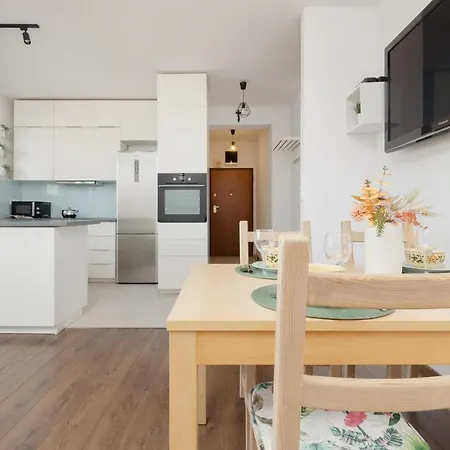 Apartament Spacious Family With Parking & Balcony In Warsaw, Bielany By Renters Warszawa