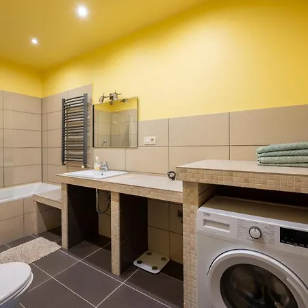 Apartament Mieszkanie Albatros 2 Sypialnie, Salon, Kuchnia, Lazienka Warszawa