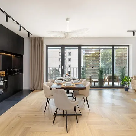Ecru 3-bedroom Luxurious With City View Wwa22 Warsaw