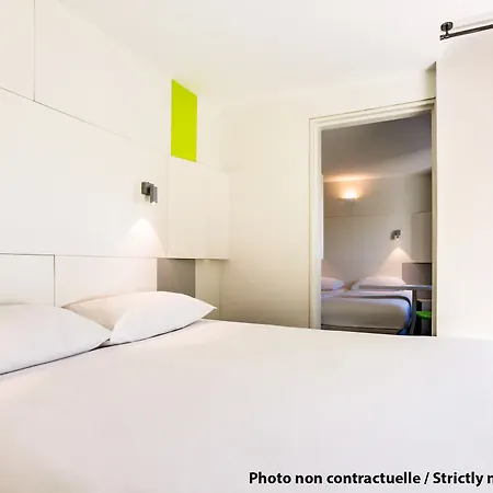 Hotel Ibis Styles Airport Varsavia