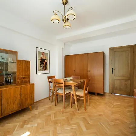 Anielewicza Pin-up Studio Muranow Polin Warsaw