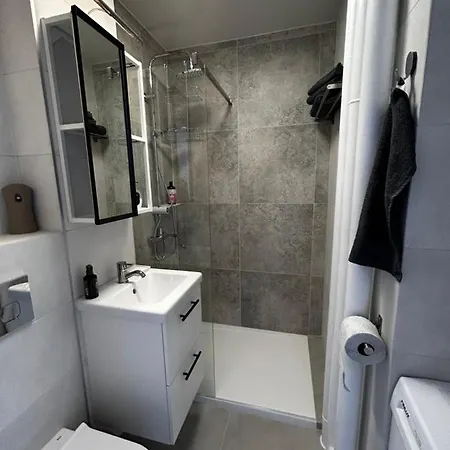 Sky Comfy Pereca Apartment *