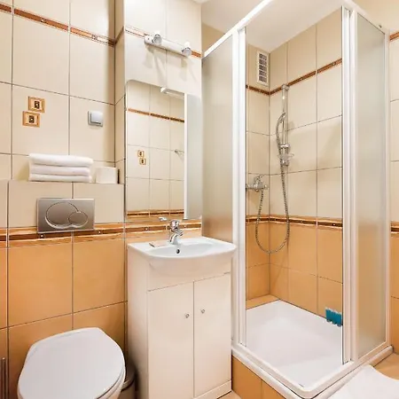 Apartment Metro Rondo Onz Yellow *