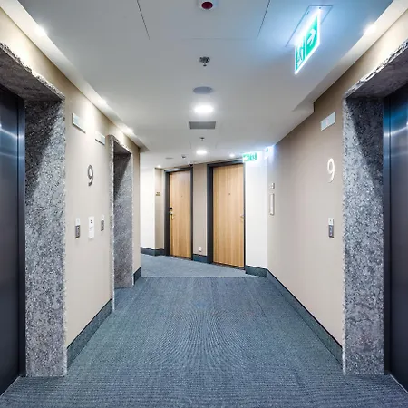 - Centre By Ihg Varšava