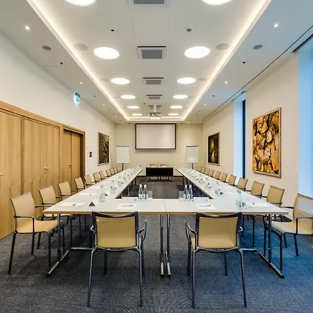 - Centre By Ihg 3* Varšava