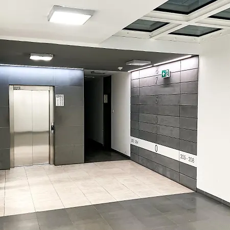Nowoczesny Apartament - Blisko Centrum Warsaw