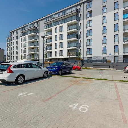 Apartment Ursus Sunny For 4 Guests With Parking & Balcony By Renters Warsaw