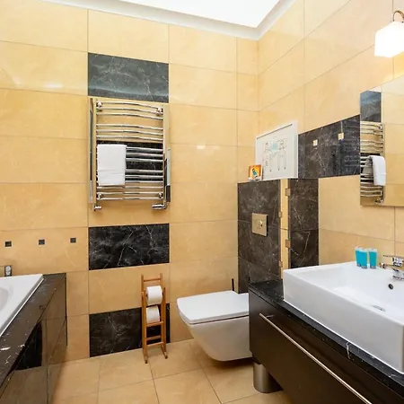 Apartment Zurawia Loft