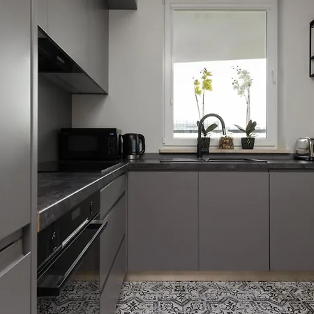 Apartment Trendy With Ac And Parking In By Renters Warsaw