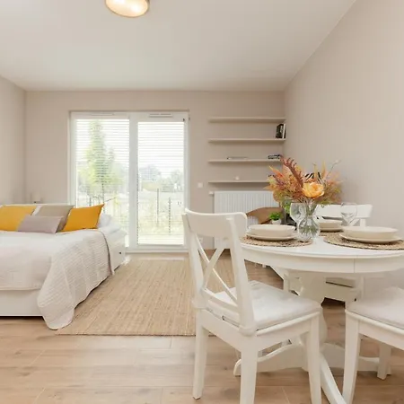 Apartment Cozy & Bright Zupnicza By Renters *