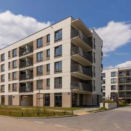 Cozy & Bright Zupnicza By Renters