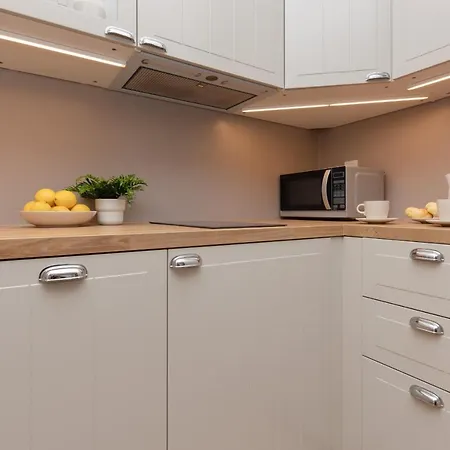 Apartment Cozy & Bright Zupnicza By Renters Warsaw