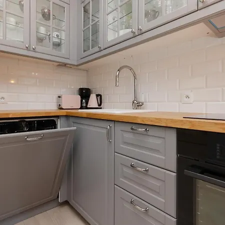 Zoliborz Artystyczny With Parking By Renters Apartment Warsaw