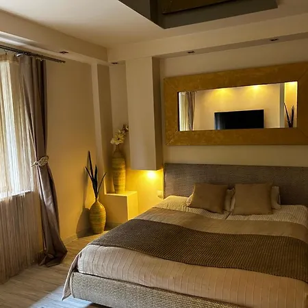 Beigeroom