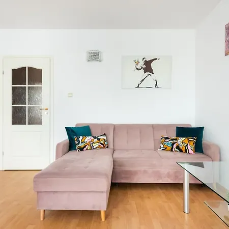 Ken 54 2-bedroom * Warszawa