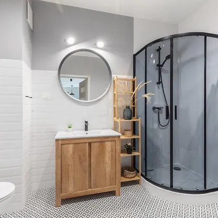 Apartment Superapart Sierakowskiego 4 *