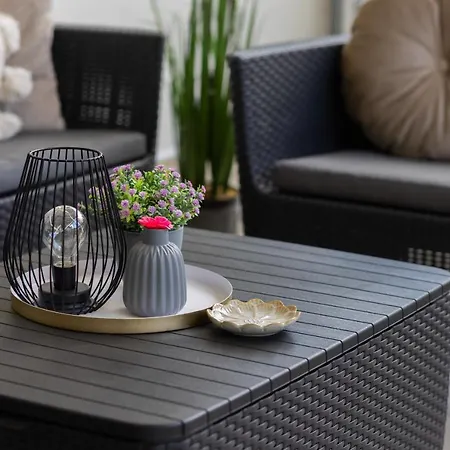 Apartment Deluxe Wronia 45 With Ac, Parking & Balcony By Renters Prestige Warsaw