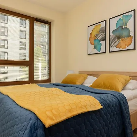 Cosy Bialej Floty With Parking By Renters Warsaw
