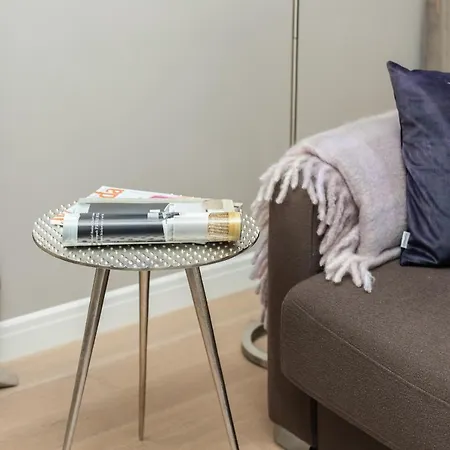Cosy Nowy Swiat Srodmiescie By Renters Apartment Warsaw