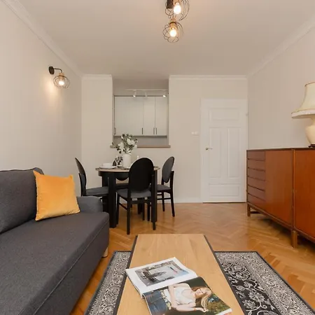 With View Of The Centre Zlota By Renters Apartment *