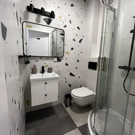 Ohmyhome - Hala Mirowska Apartament