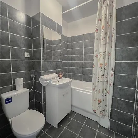 Apartment Cosy Flat Wifi Good Localisation Wolominska