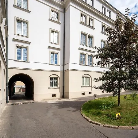 Apartment Metro Wilenski #4 *