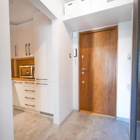 Apartment Charming Next To Lazienki Park And Center