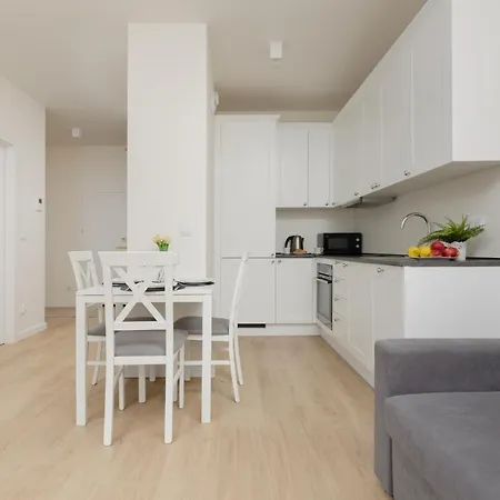 Modern Family With Parking By Renters * Warsaw