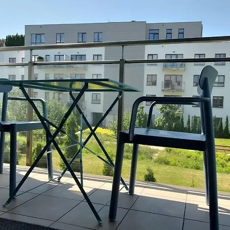 Wilanow Comfort, Klimatyzacja, Garaz, Fast Wifi Warszawa