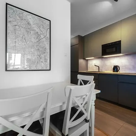 Charming Close To The Center Apartament *