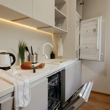 Jana Pawla Ii 36: Fully Equipped With Free Underground Parking Warsaw