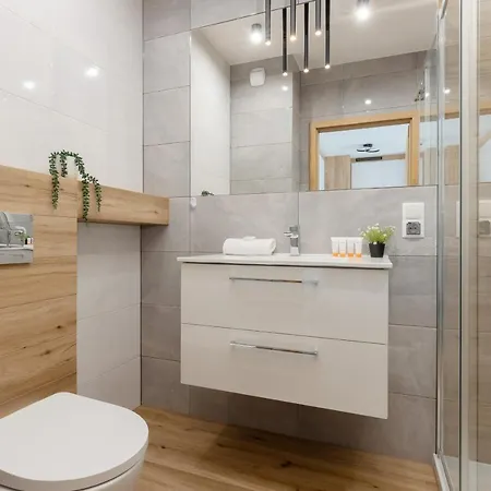 Modern Praga With Parking Near The Zoo By Renters