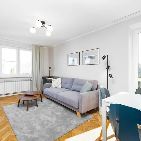 Pl. Dąbrowskiego 12 By Homeprime Warszawa