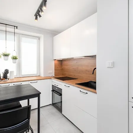 Pl. Dąbrowskiego 12 By Homeprime Apartament
